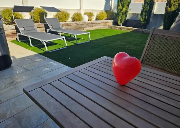 Amour - Gite Luxe 4 Etoiles -Douce Harmonie Massages & Spa 5 Places -Cocon Discret Insolite Sans Vis A Vis En Toute Serenite - 5 Min Carcassonne